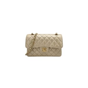 Ch*el 19 card holder