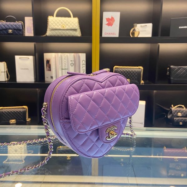 Ch*el 22s heart bag