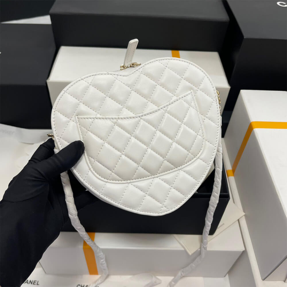 Ch*el 22s heart bag