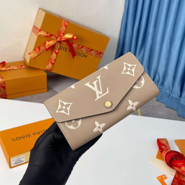 LV SARAH WALLET