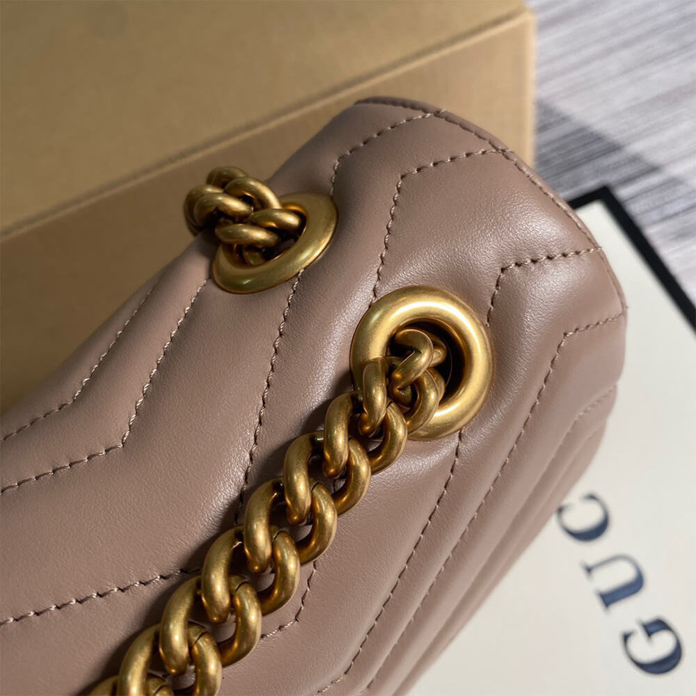 GG Marmont medium shoulder bag