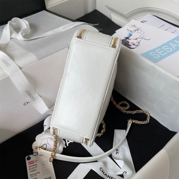 Ch*el vanity case
