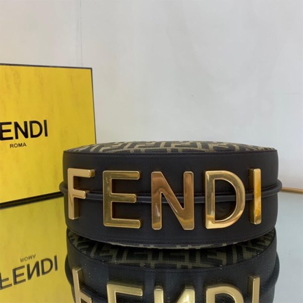 F**digraphy small