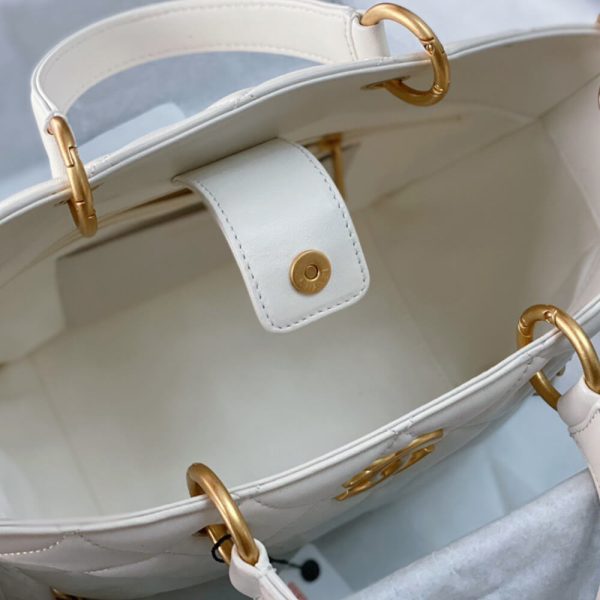 Ch*el shopping bag